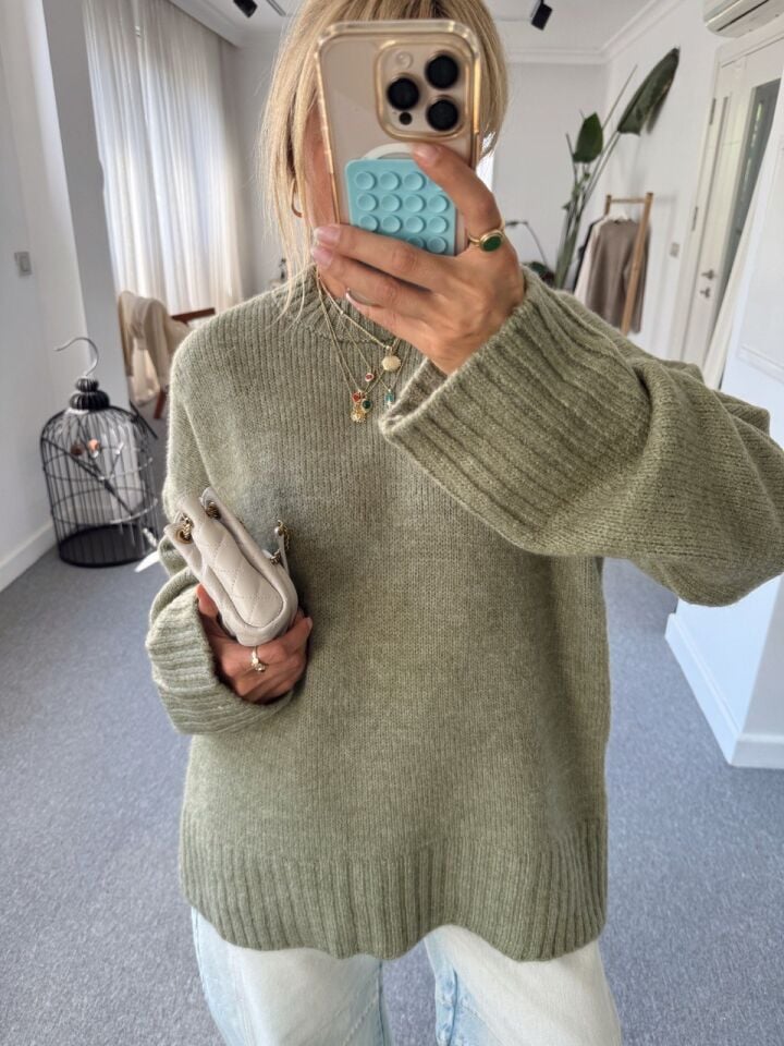 AÇIK YEŞİL TRİKO KAZAK