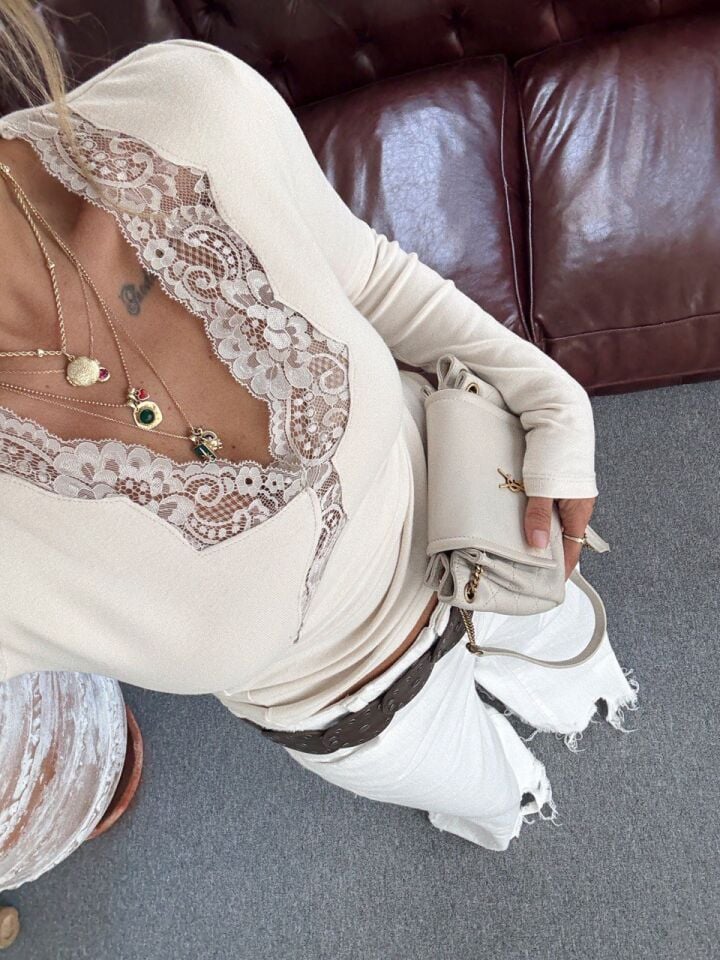 KREM DANTEL GEÇİŞLİ BLUZ