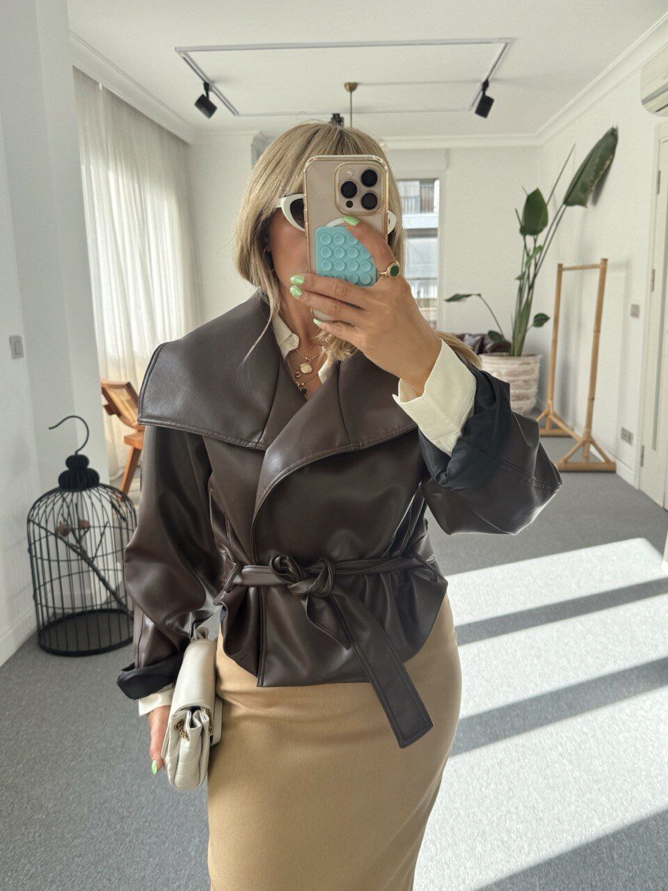 KAHVE KEMERLİ SUNİ DERİ CEKET