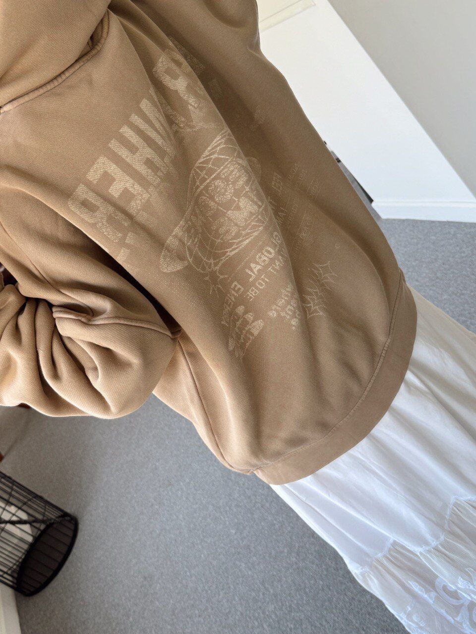 CAMEL EVERYWHERE BASKILI SWEATSHIRT