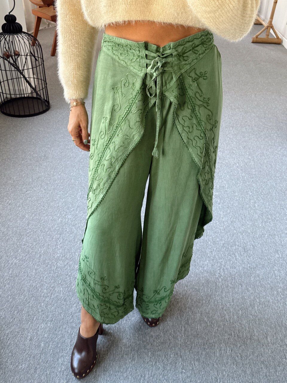 HAKİ İŞLEMELİ İTHAL PANTOLON