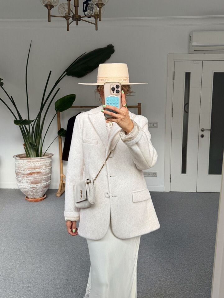 KREM DANTEL PARÇALI SATEN ETEK