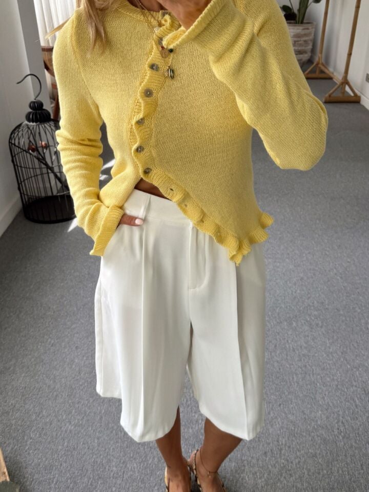 BEYAZ KREP KUMAŞ PENSLİ BERMUDA