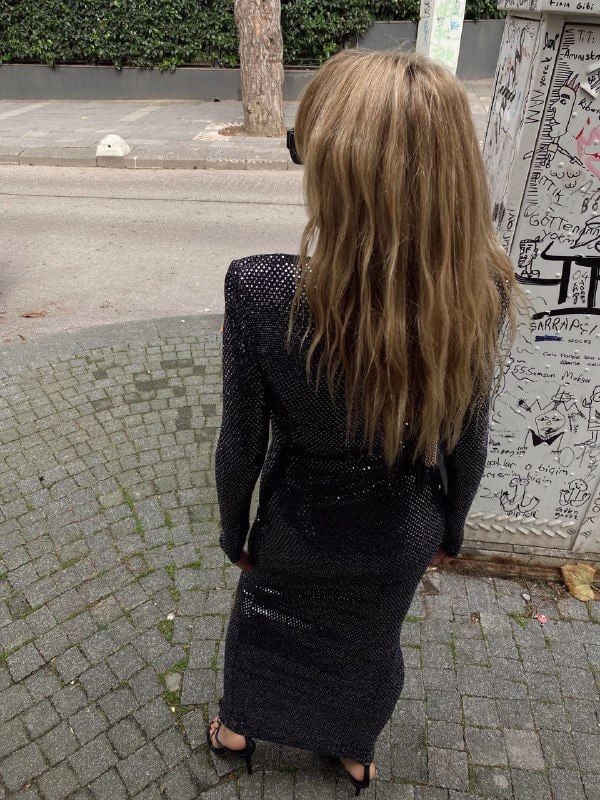 GRİ PAYET İŞLEMELİ VATKALI MAXI ELBİSE