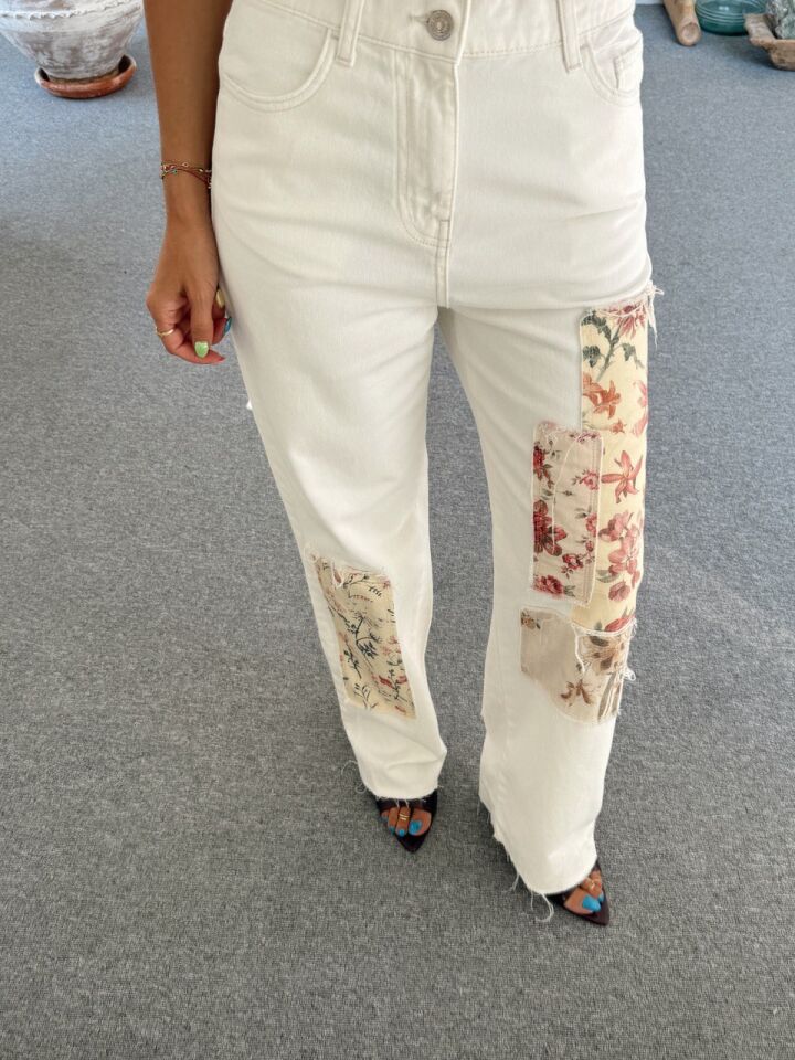 BEYAZ ÇİÇEK DESEN PARÇALI DENIM PANTOLON