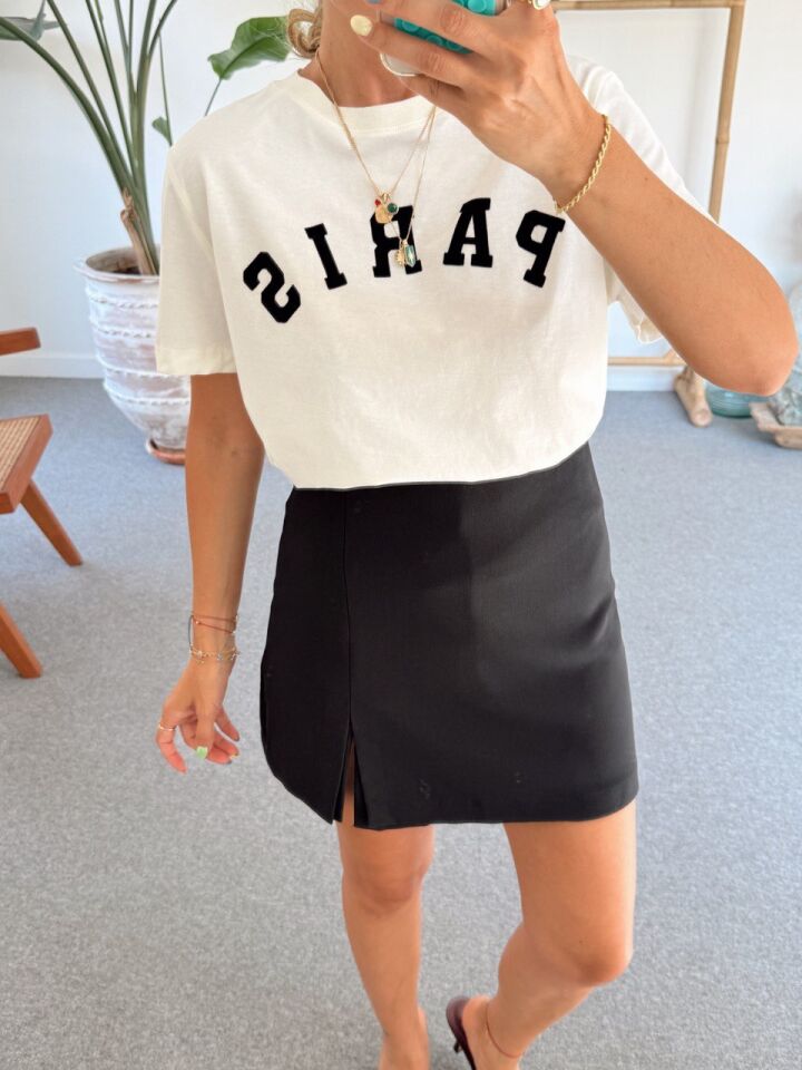 SİYAH ÖN MİNİ YIRTMAÇ DETAY ŞORT ETEK