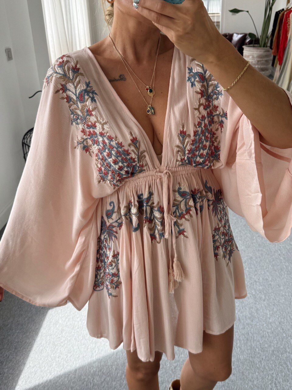 PUDRA İŞLEMELİ İTHAL ELBİSE