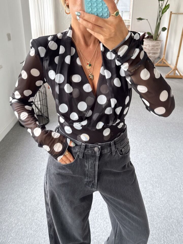 PUANTİYELİ KRUVAZE VATKALI BLUZ