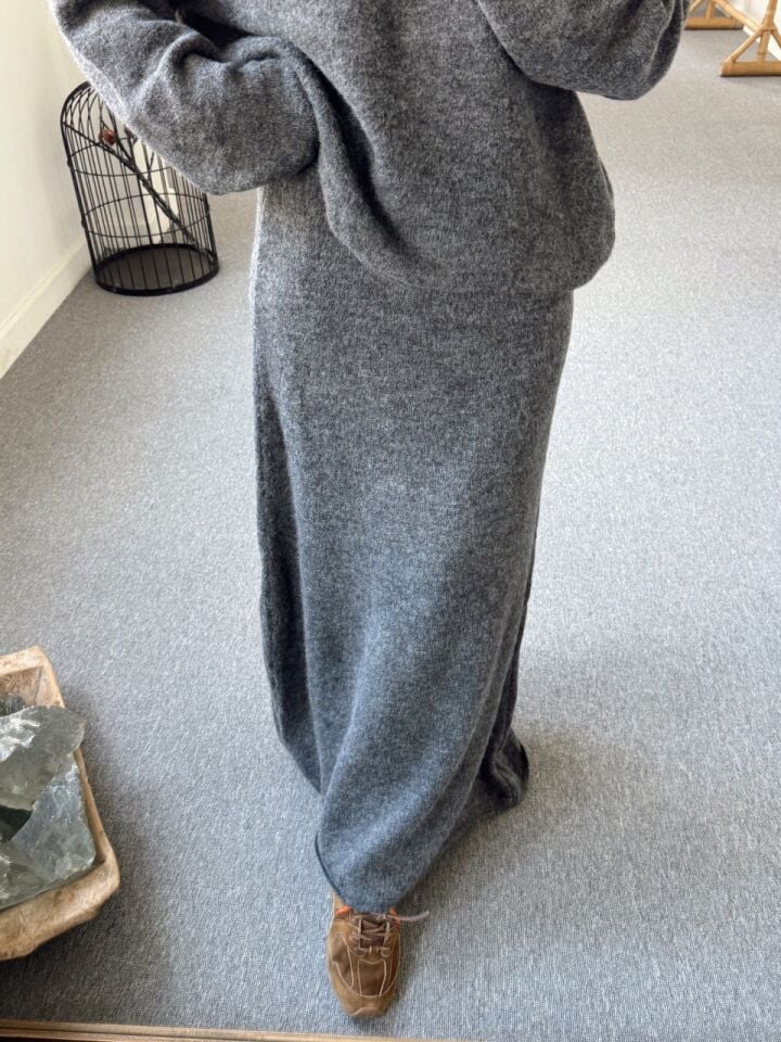 GRİ V YAKA TRİKO ETEK TAKIM