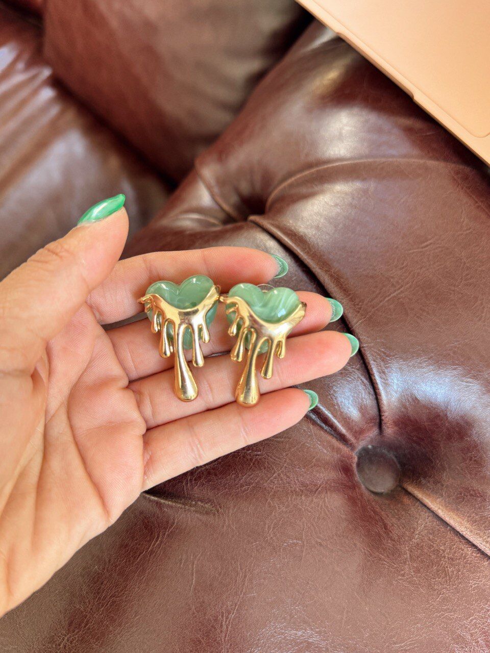 YEŞİL TAŞLI GOLD KÜPE