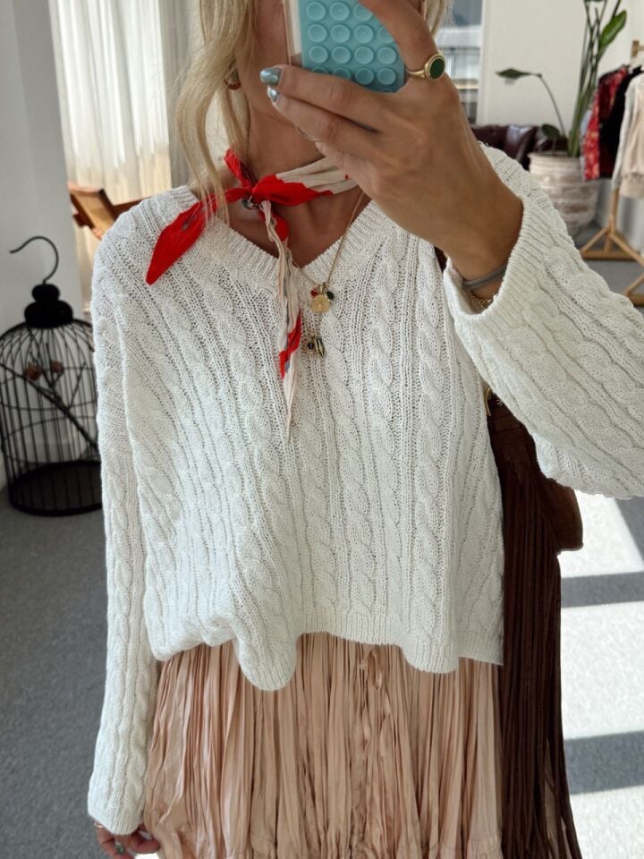 EKRU SAÇ ÖRGÜ V YAKA KAZAK