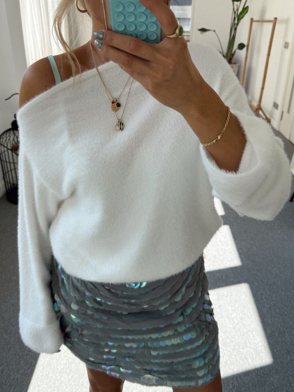 BEYAZ KAYIK YAKA YUMUŞAK DOKULU TRİKO