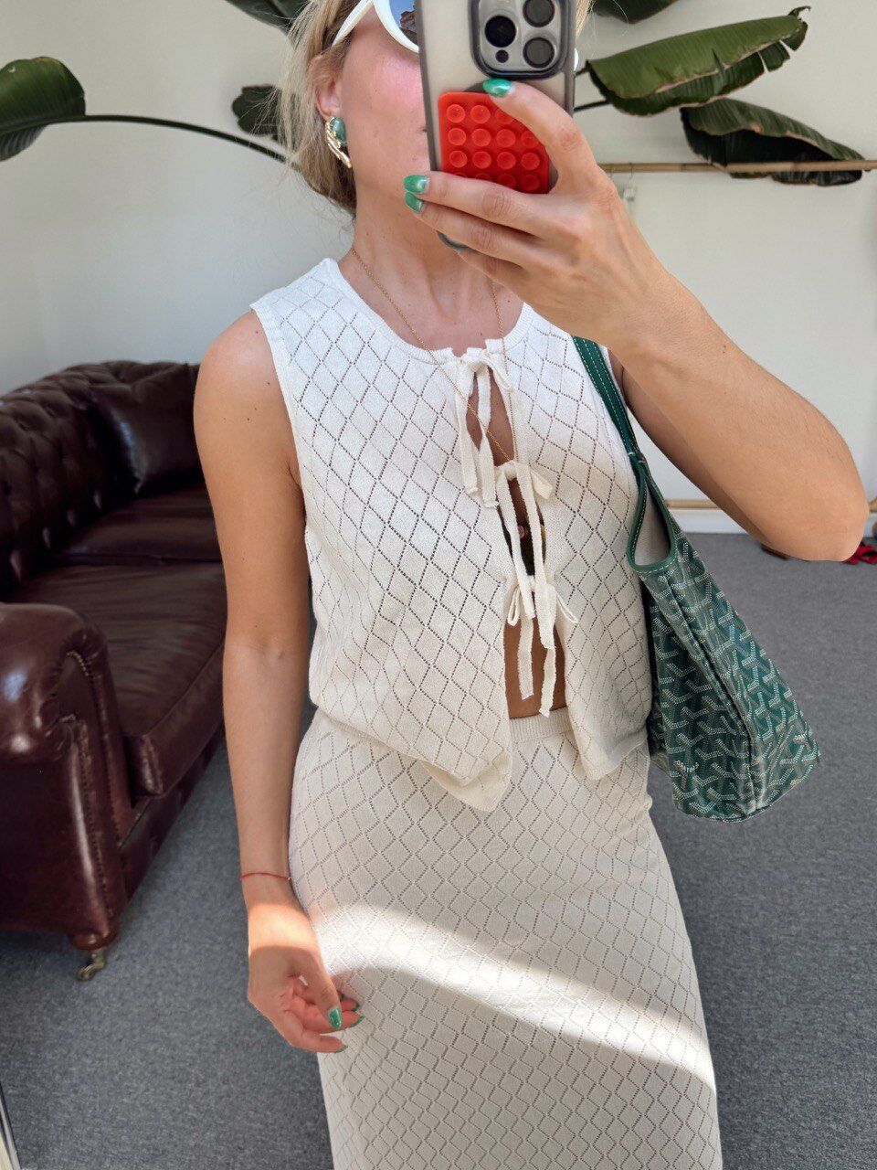 KREM TRİKO BAĞLAMALI YELEK