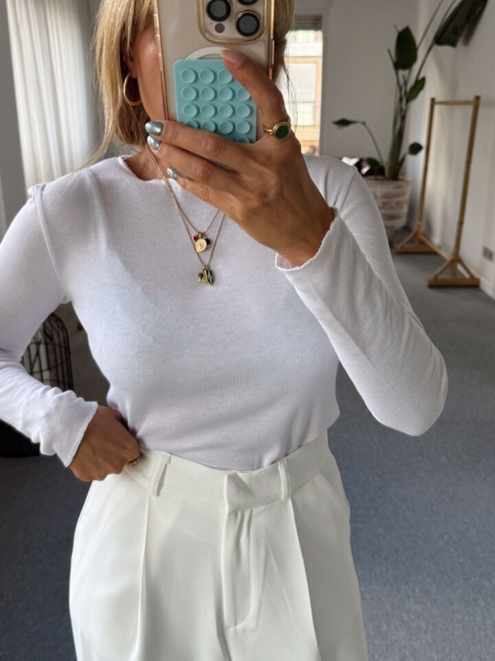 BEYAZ SONSUZ KUMAŞ BLUZ