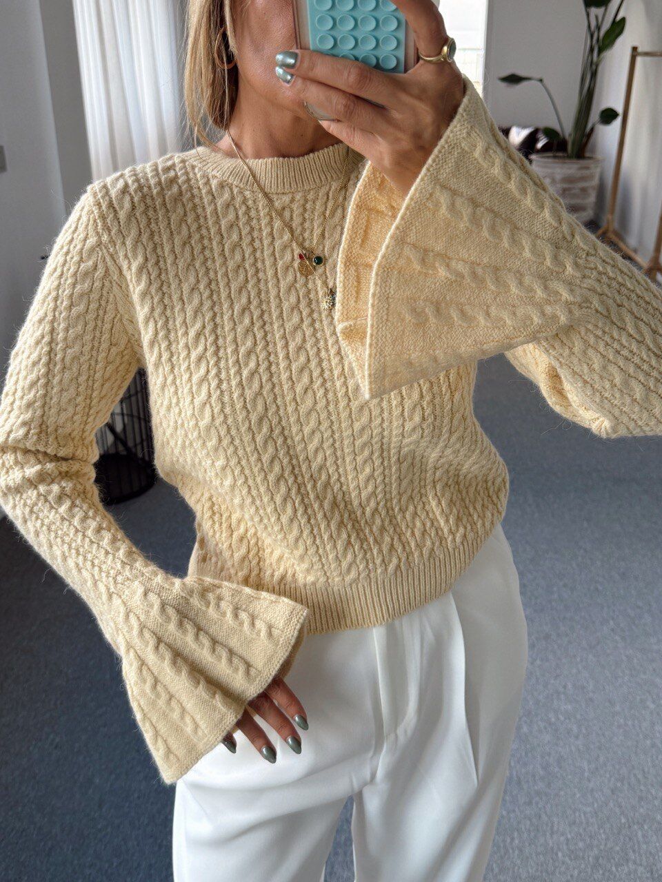 AÇIK SARI SAÇ ÖRGÜ KAZAK