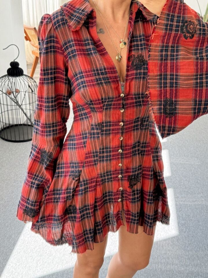 KIRMIZI EKOSE DESEN İTHAL GÖMLEK ELBİSE