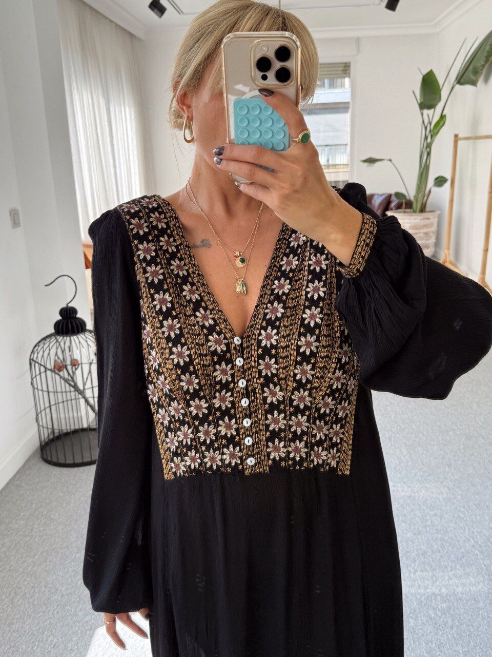 SİYAH ETNİK YAKA İŞLEMELİ ELBİSE