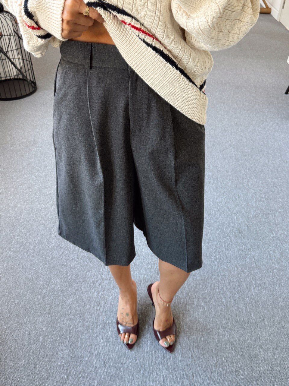 KOYU GRİ PENSLİ BERMUDA