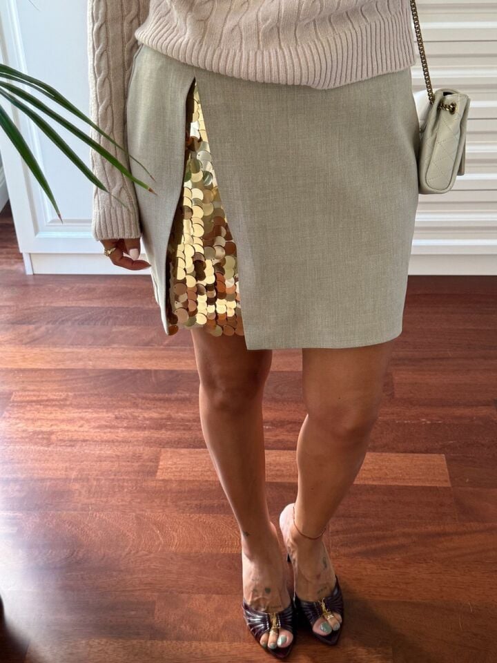 TAŞ RENGİ PAYET DETAYLI MİNİ ETEK