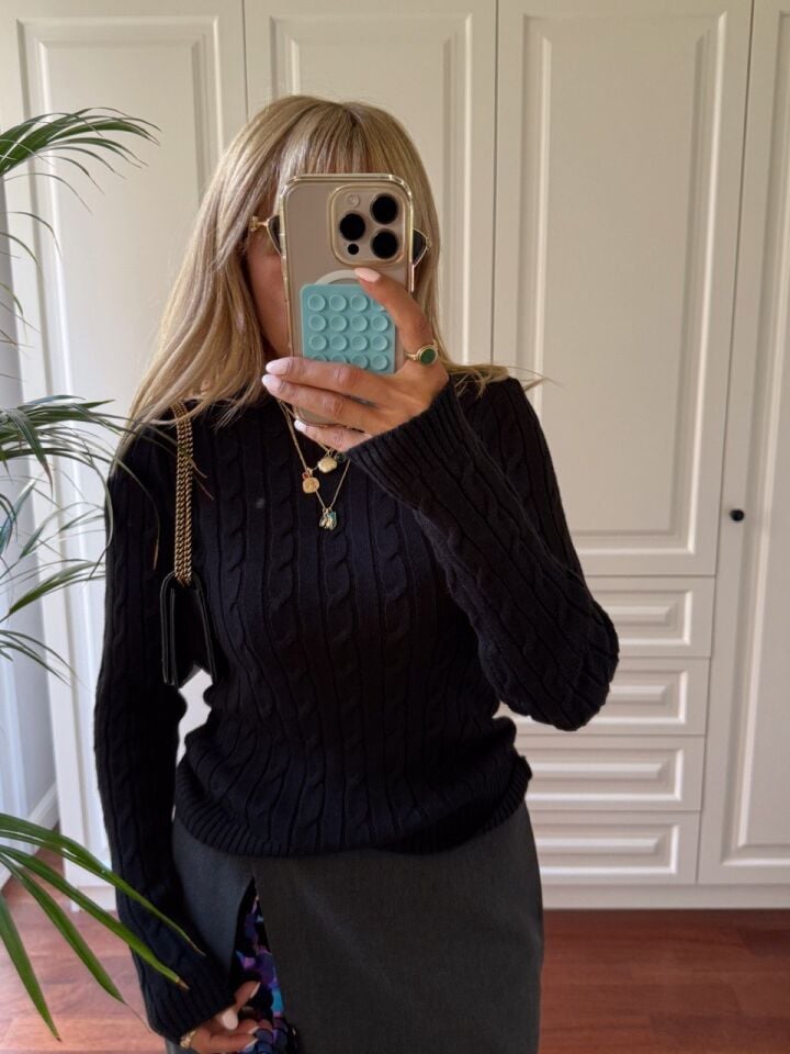 SİYAH SAÇ ÖRGÜ BİSİKLET YAKA KAZAK