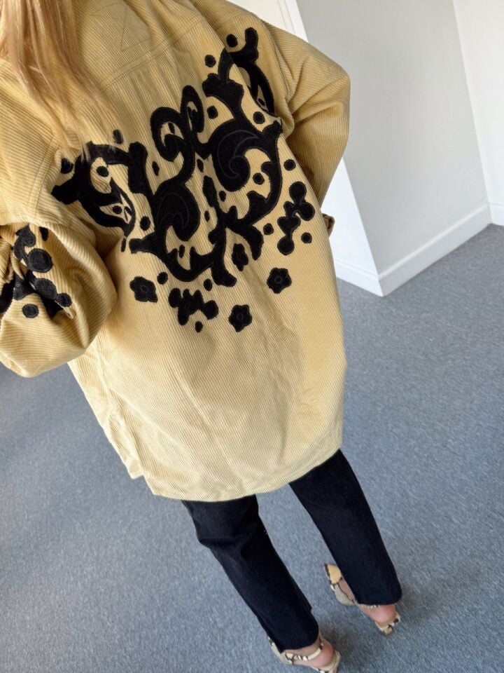 KADİFE İŞLEMELİ İTHAL CEKET