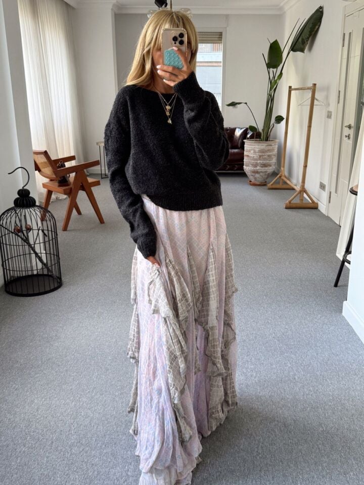 ANTRASİT KARE YAKA BUKLET KAZAK