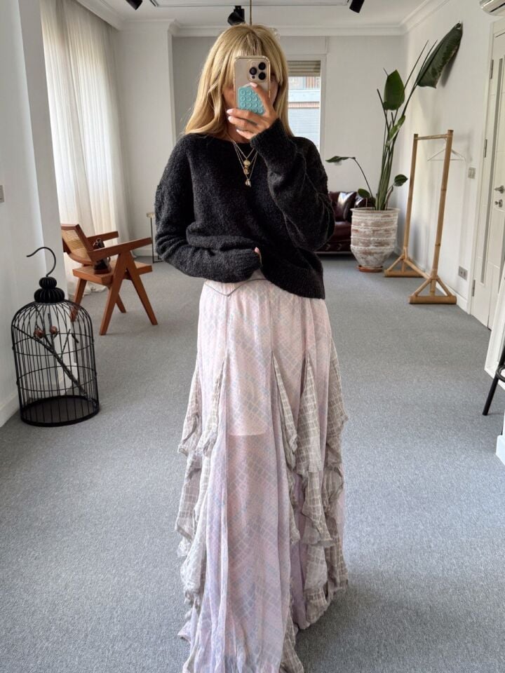 ANTRASİT KARE YAKA BUKLET KAZAK