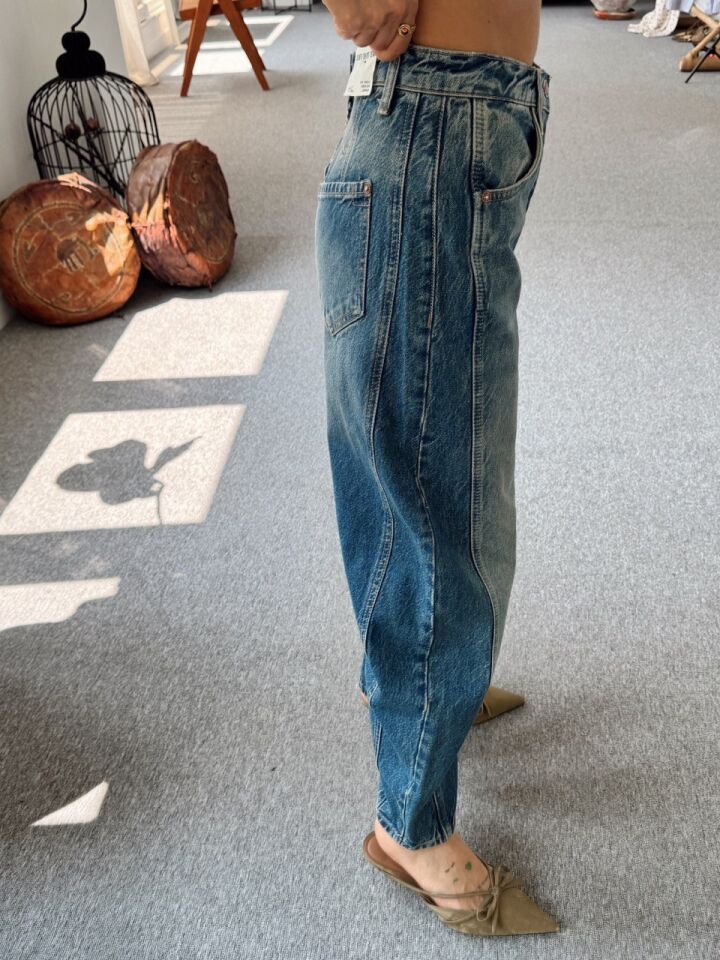 MAVİ YIKAMALI BARREL JEAN