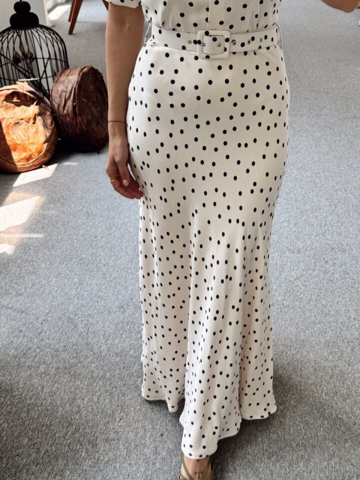 PUANTİYE DESEN KEMERLİ MAXI ELBİSE