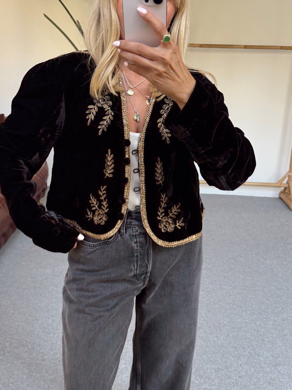 SİYAH GOLD İŞLEMELİ KADİFE CEKET