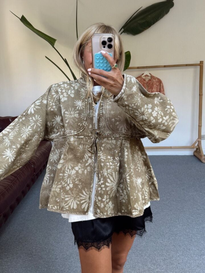 YEŞİL DESENLİ DENIM İTHAL CEKET