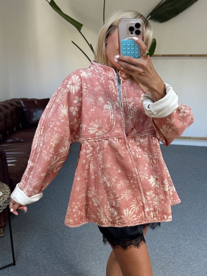 GÜL KURUSU DESENLİ DENIM İTHAL CEKET