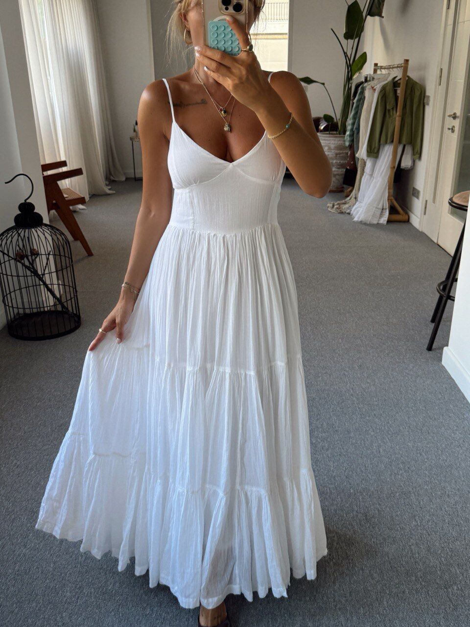 BEYAZ ASKILI SIRT BAĞLAMALI ASTARLI İTHAL ELBİSE