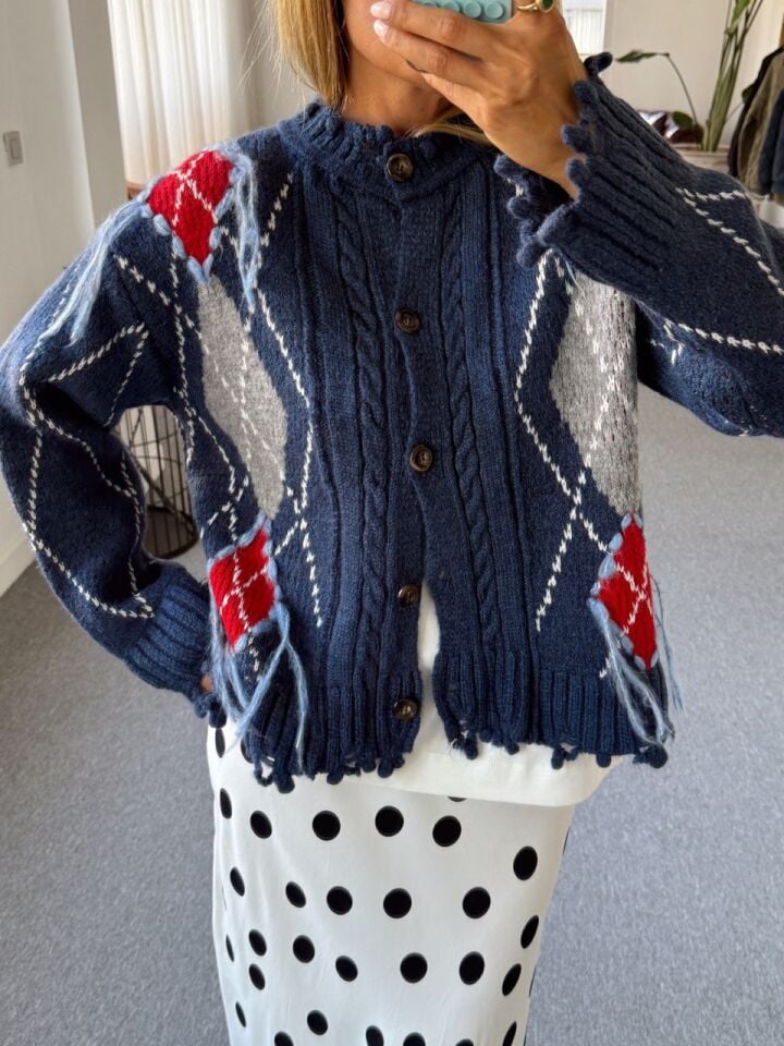 BAKLAVA DESEN SAÇAKLI HIRKA