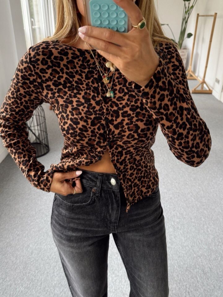 LEOPAR FİTİLLİ DÜĞME DETAY BODY