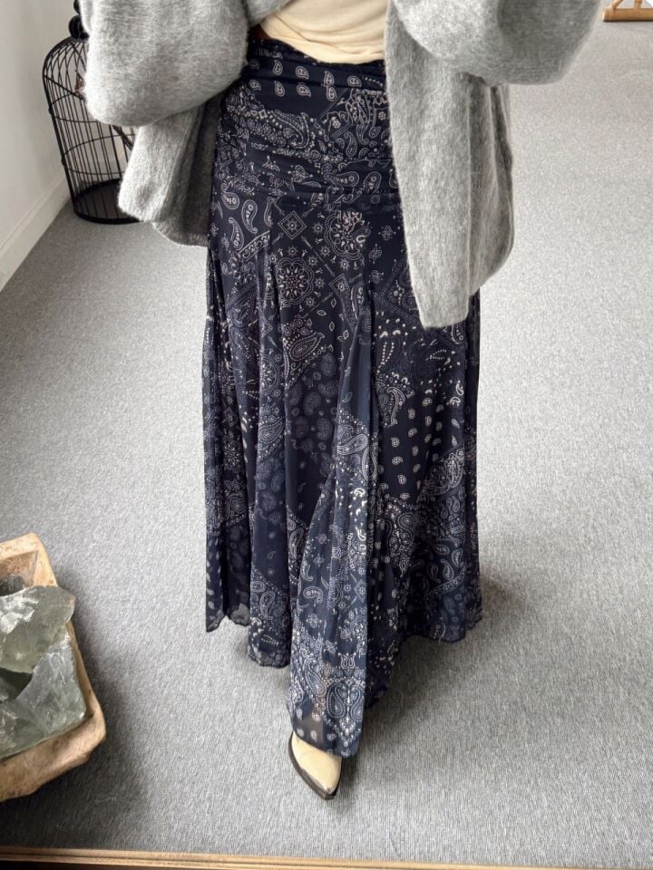 KOYU MAVİ DESENLİ TÜL ASTARLI MAXI ETEK(ÖN SİPARİŞ)