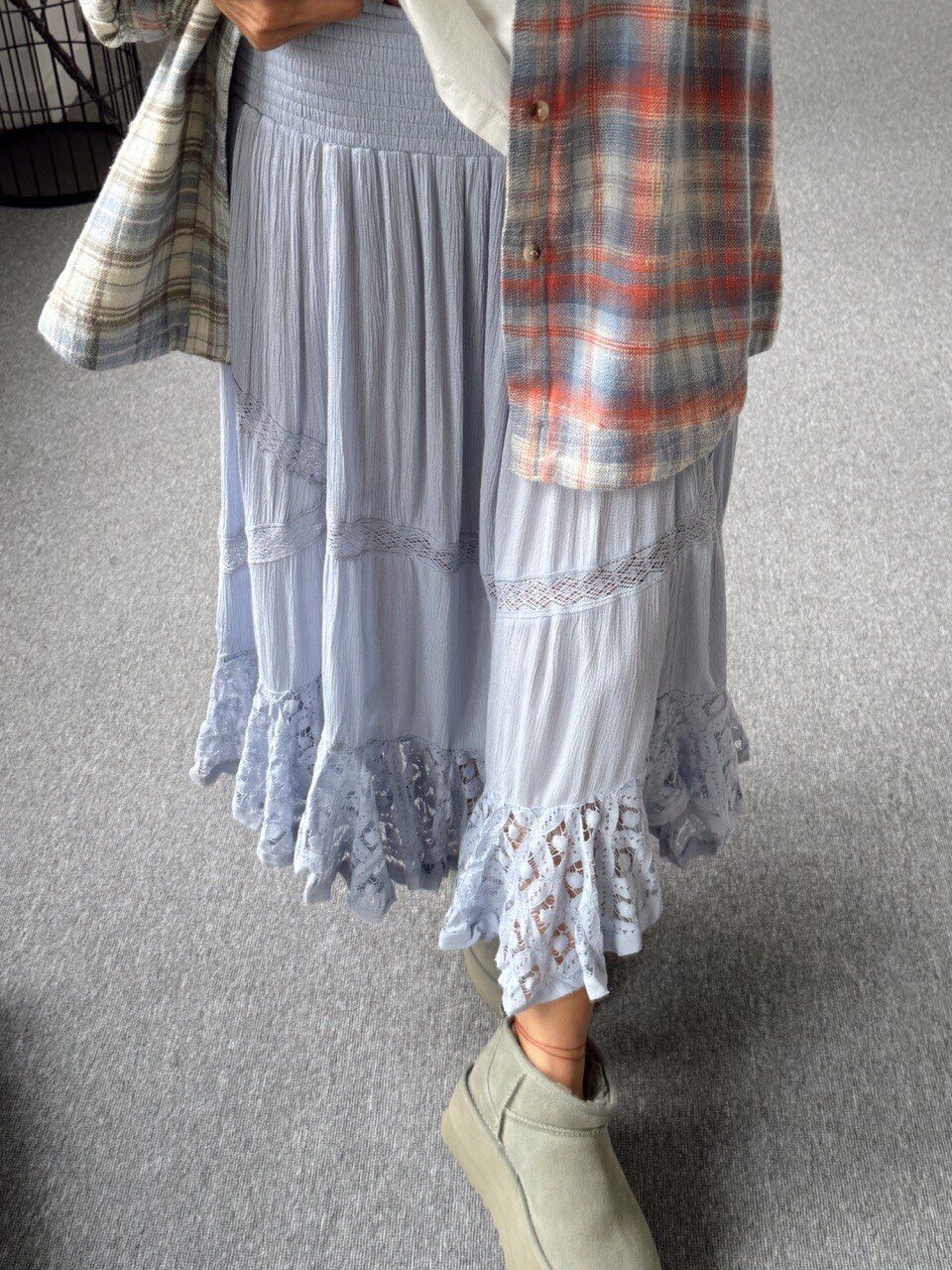 MAVİ FİSTO İŞLEMELİ İTHAL ETEK