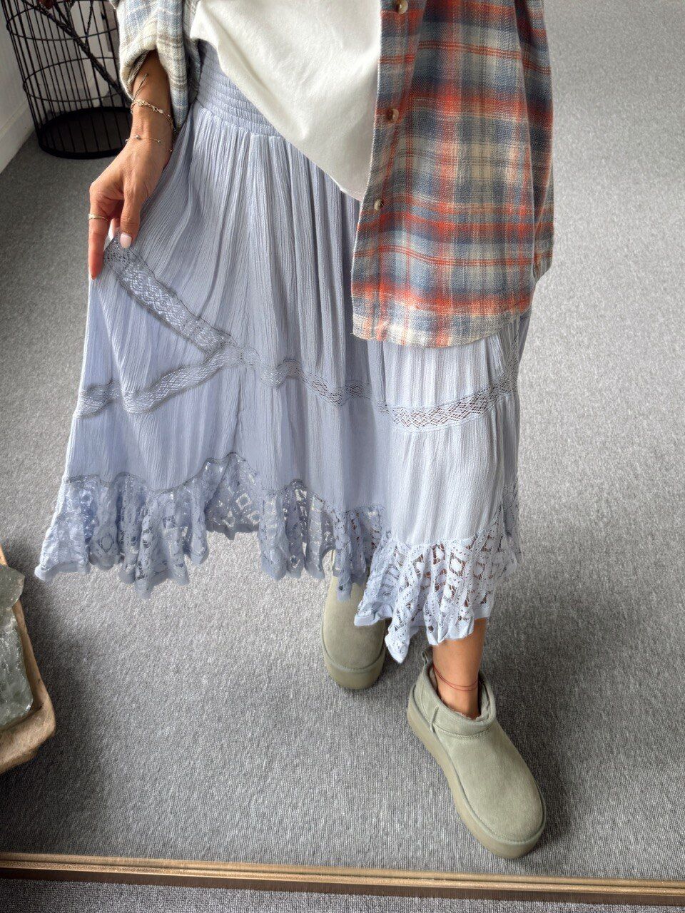 MAVİ FİSTO İŞLEMELİ İTHAL ETEK