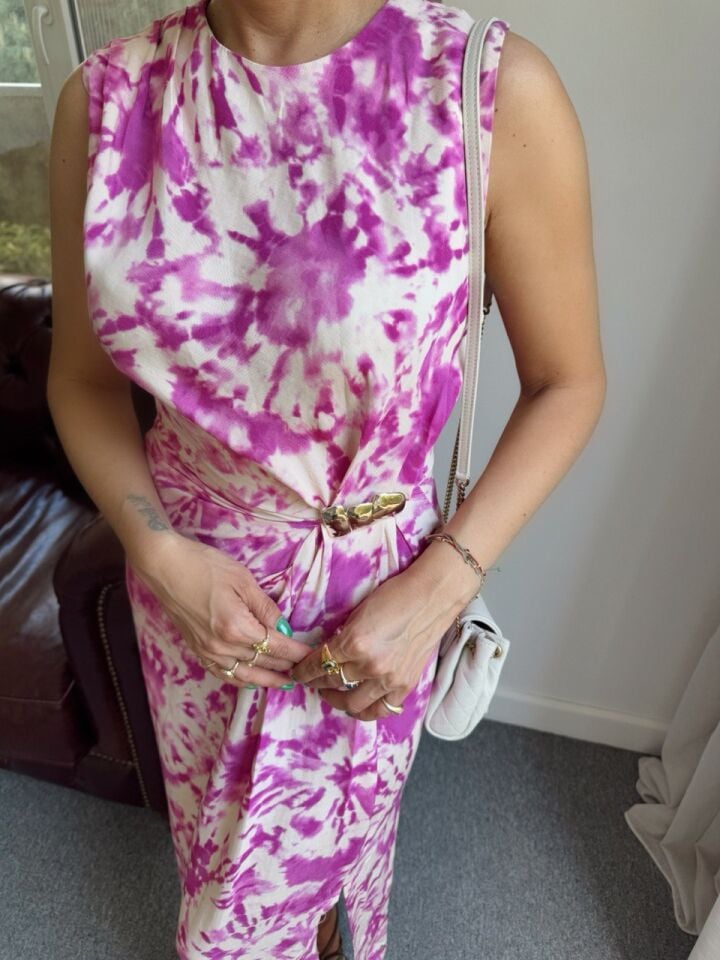 PEMBE BATİK DESEN ELBİSE