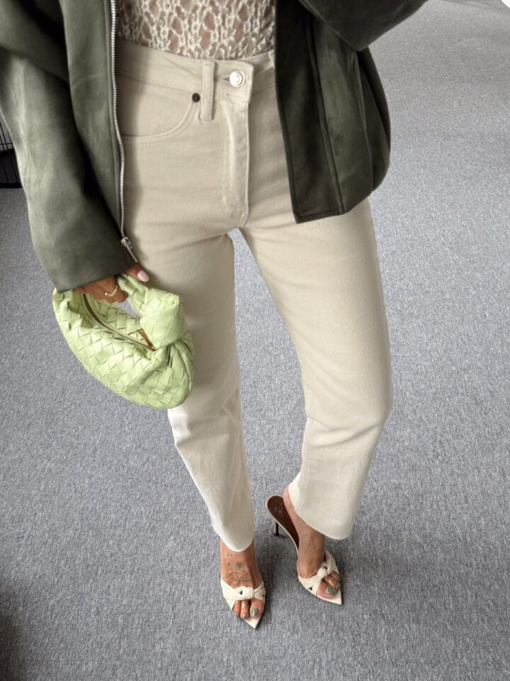 EKRU BOYFİT PAÇASI KESİK JEAN