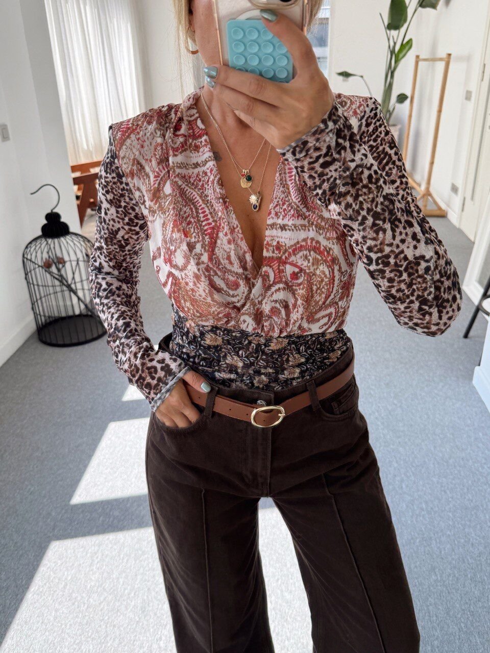 ÇİÇEK DESEN KRUVAZE VATKALI BLUZ