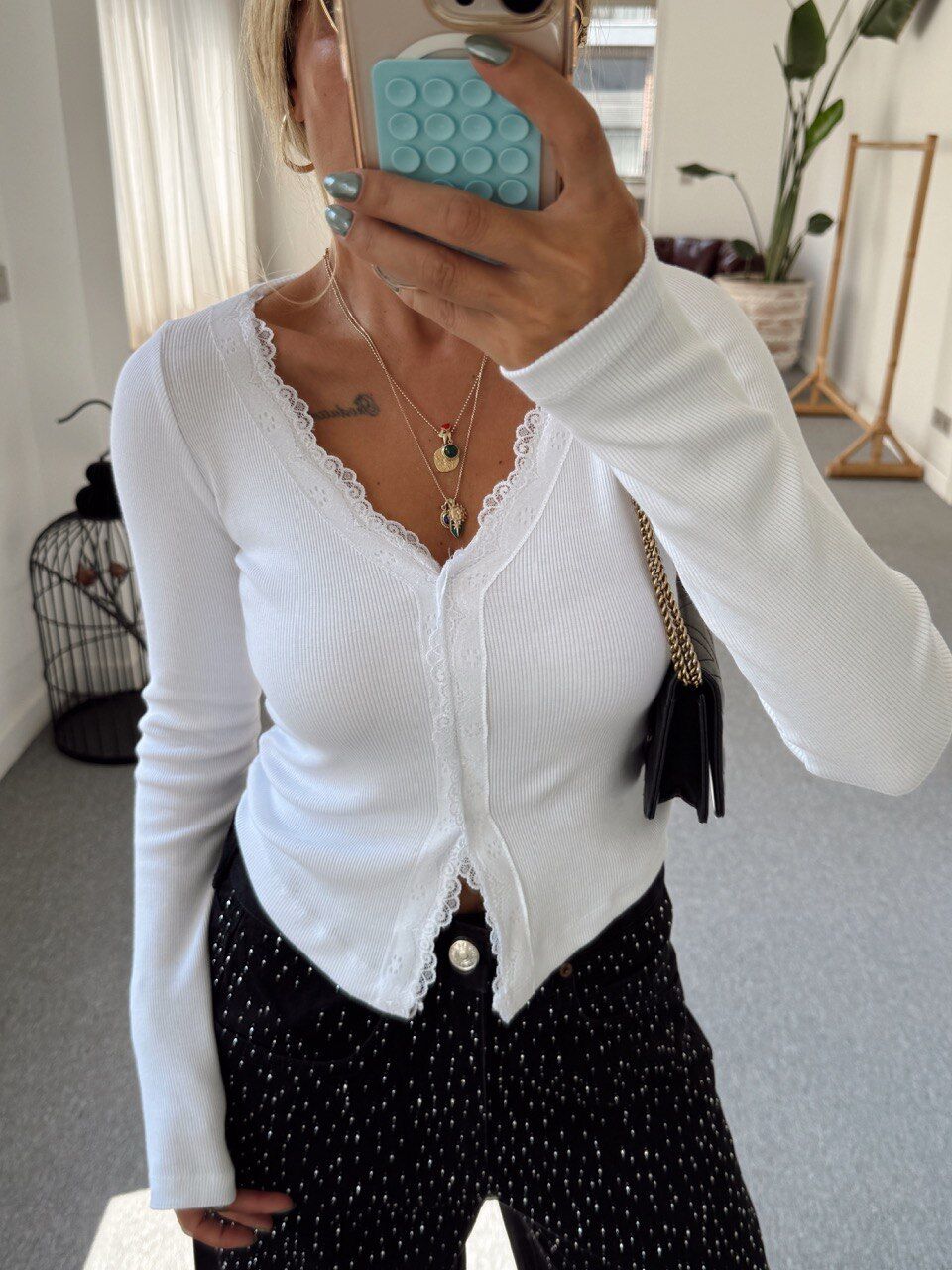 BEYAZ DANTEL DETAY BLUZ