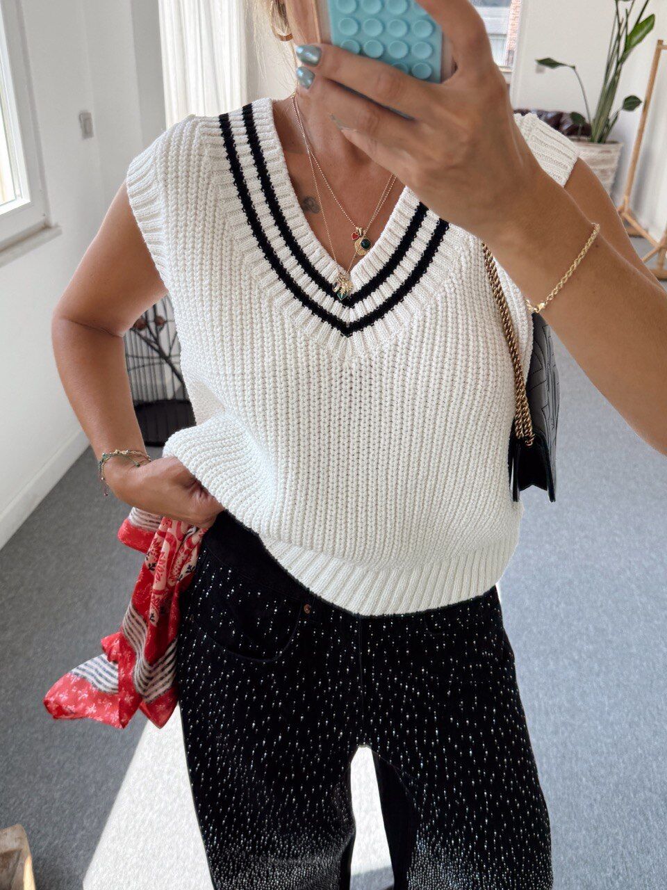 BEYAZ ŞERİTLİ TRİKO SÜVETER