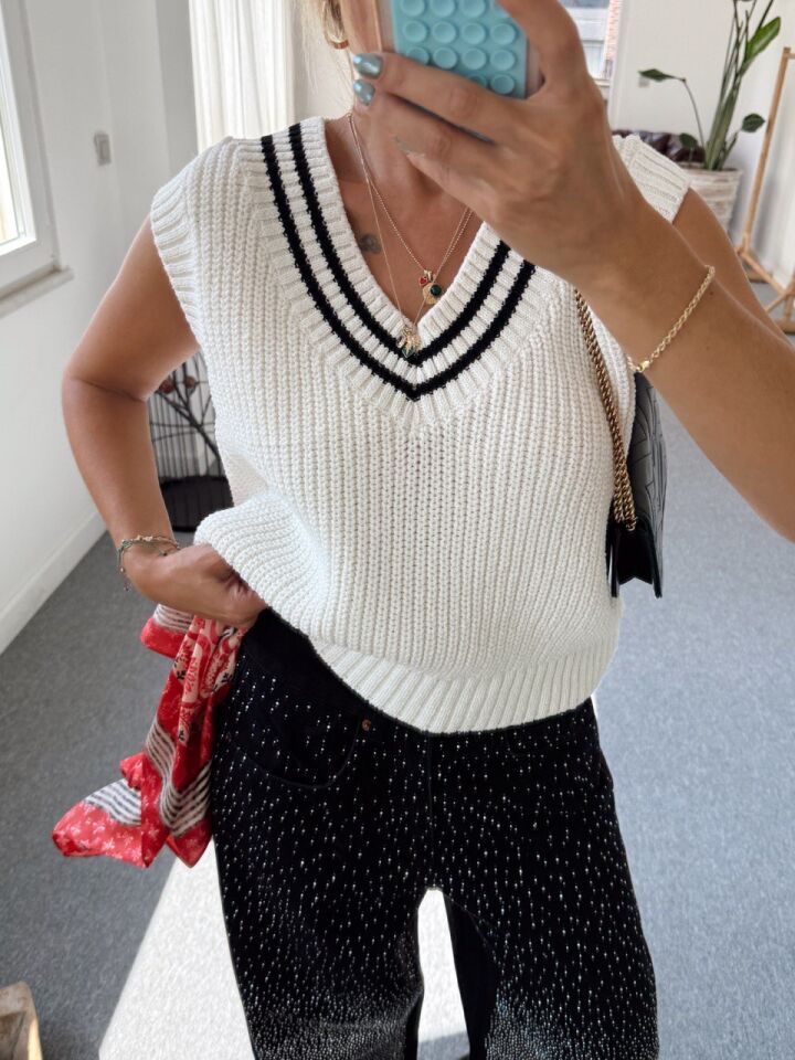 BEYAZ ŞERİTLİ TRİKO SÜVETER