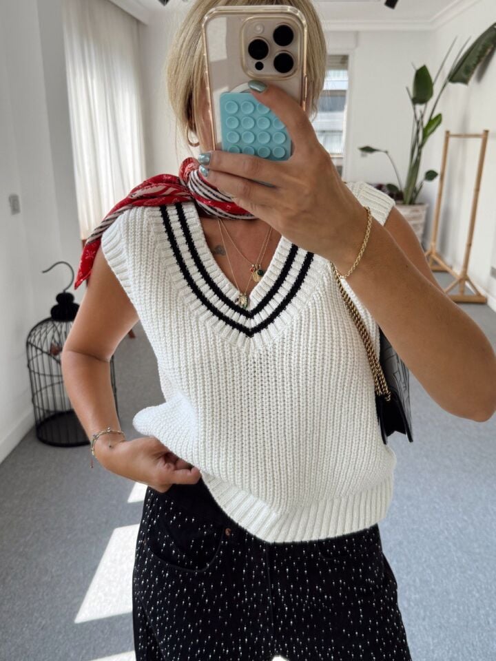 BEYAZ ŞERİTLİ TRİKO SÜVETER