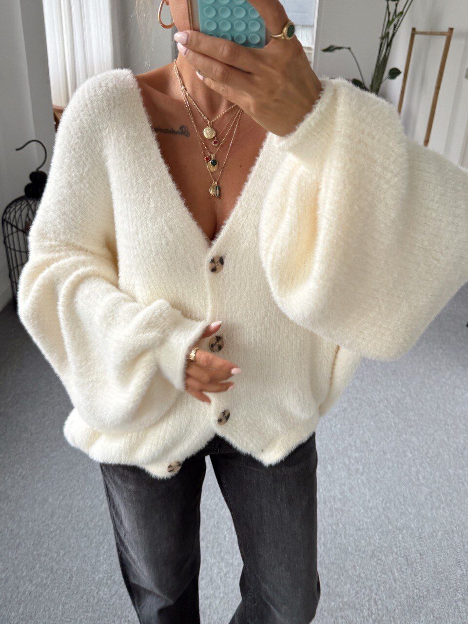 EKRU YUMUŞAK DOKULU V YAKA HIRKA