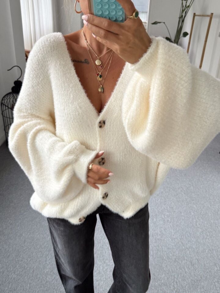 EKRU YUMUŞAK DOKULU V YAKA HIRKA