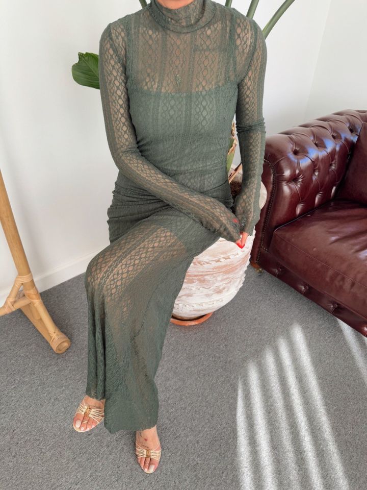 YEŞİL ASTARLI DANTEL ELBİSE