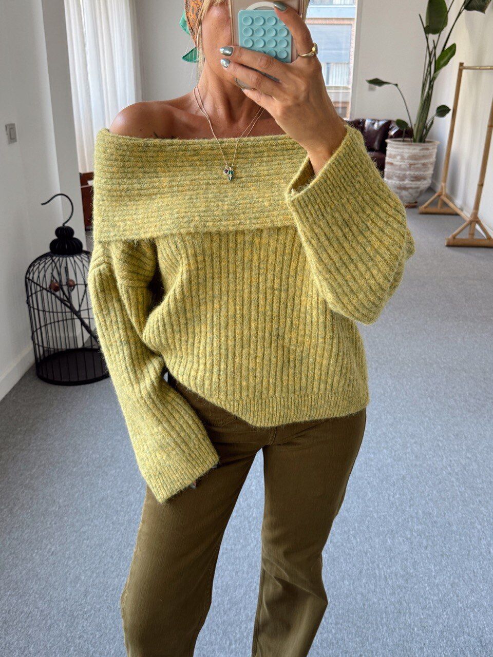 KÜF YEŞİLİ TRİKO KAZAK