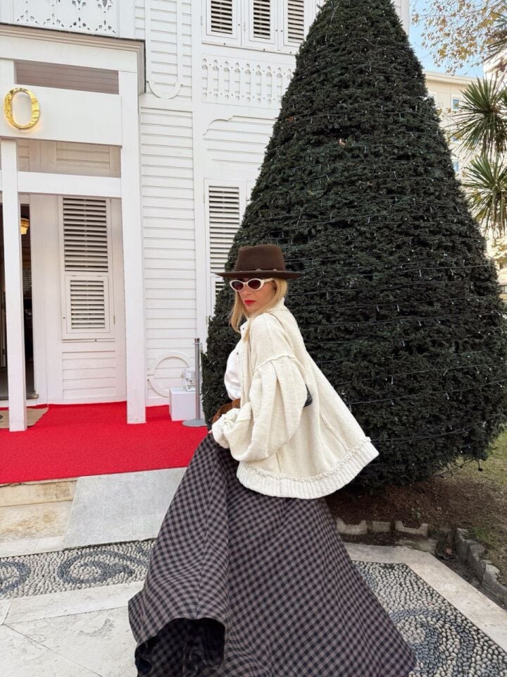 KAHVE EKOSE YIRTMAÇ DETAY ETEK